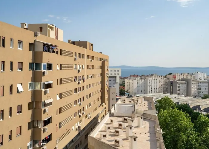 Khaleesi With Sea View Apartment