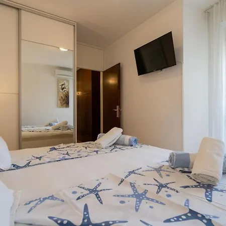 Khaleesi With Sea View Apartment *