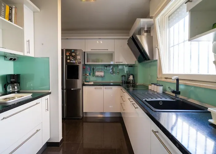 Apartman Khaleesi With Sea View